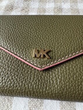 Michael Kors Wallet NEW